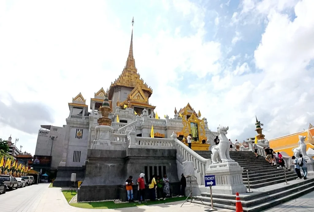 พระมหามณฑปเฉลิมพระเกียรติ 80 พรรษา วัดไตรมิตร