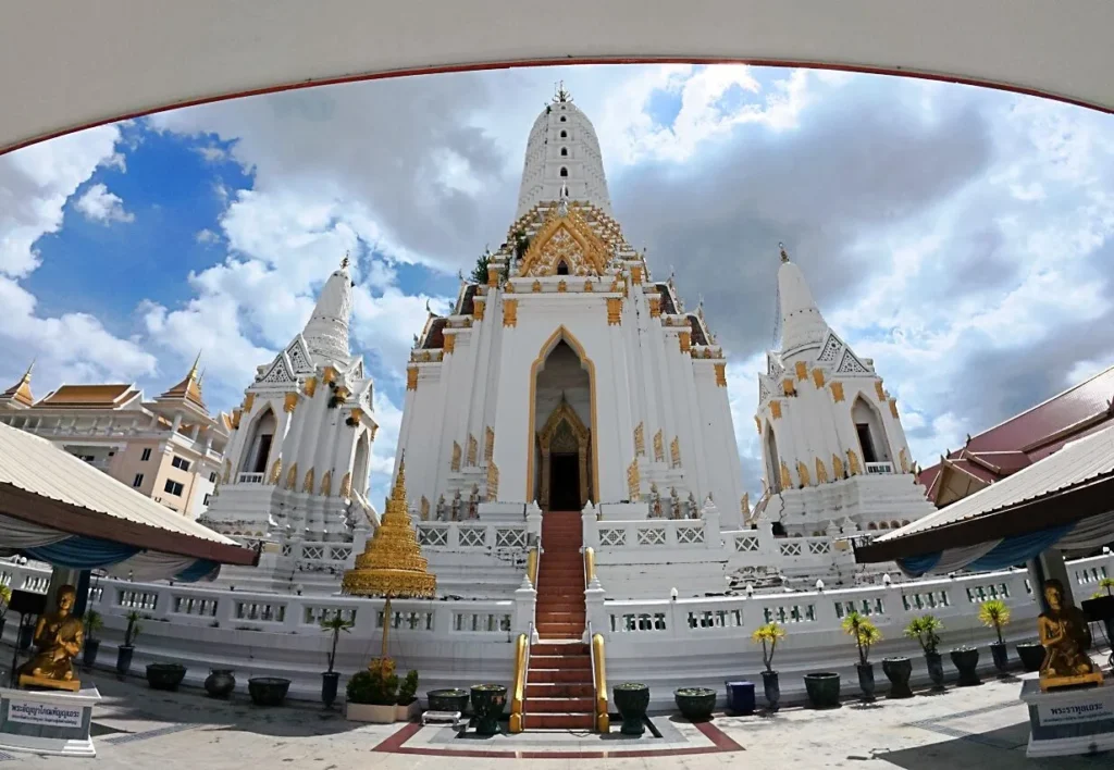 พระอุโบสถวัดพิชัยญาติการามวรวิหาร