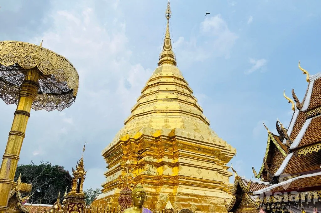 วัดพระธาตุดอยสุเทพราชวรวิหาร อำเภอเมือง เชียงใหม่ ไหว้พระธาตุ ชมวิวเมืองจากมุมสูง