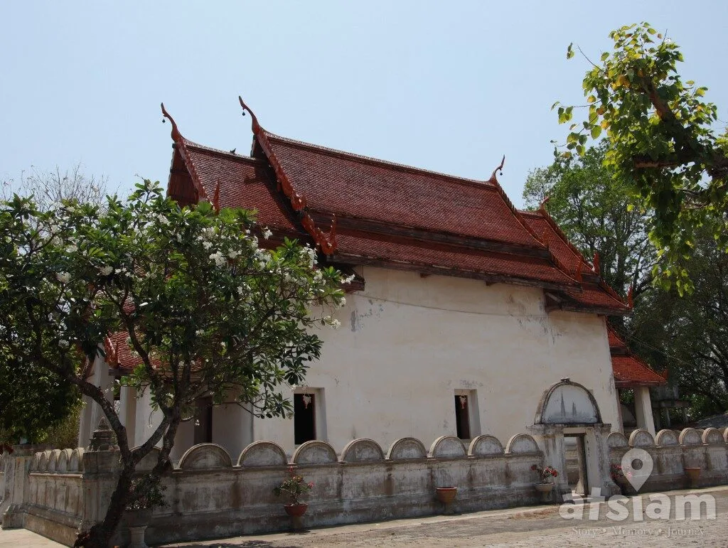 วัดเขาแก้ววรวิหาร จังหวัดสระบุรี - ย้อนรอยพุทธศิลป์ยุคเปลี่ยนผ่านและเรื่องราวแห่งราชสำนักบนยอดเขา